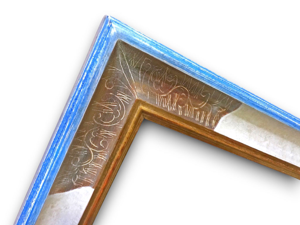 Angle gravé vermeil vieux blanc exterieur pastel bleu